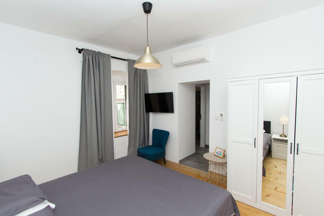 Apartments&Rooms Ille Šibenik Extérieur photo